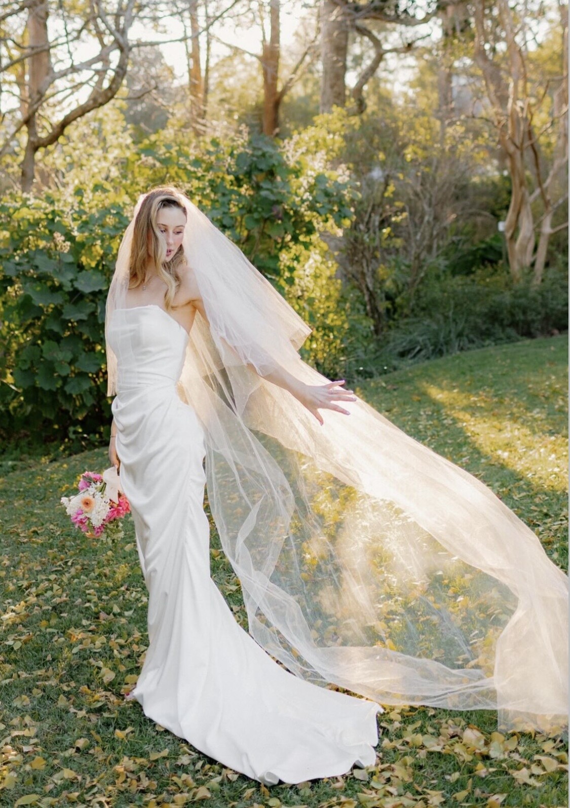 Lyra Glitter Veil
