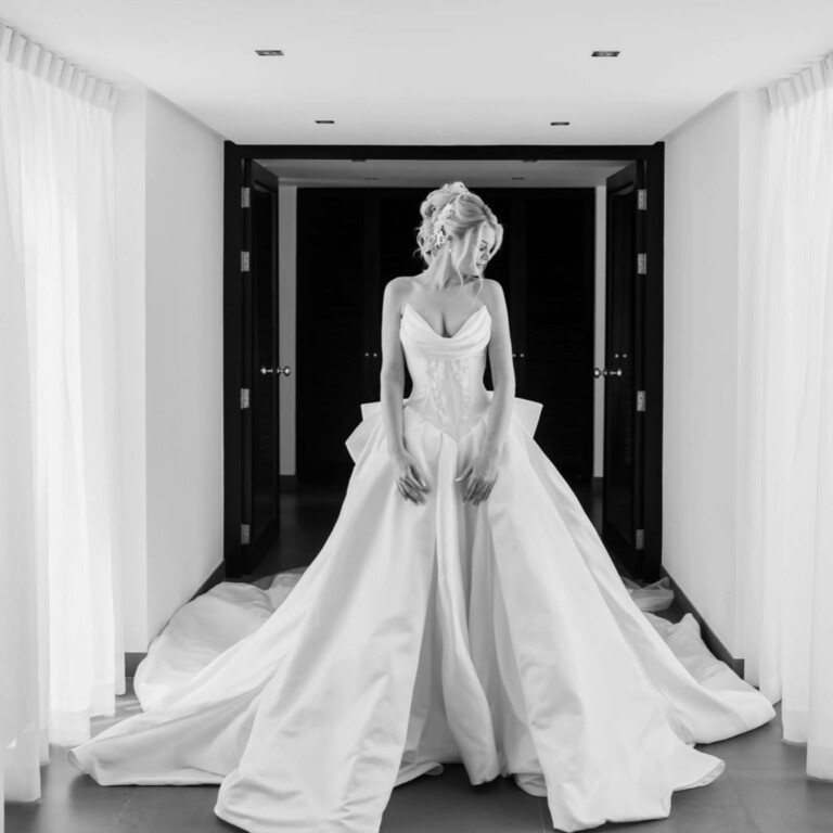 Moon & Pearl bride - Corset ballgown with a bow back